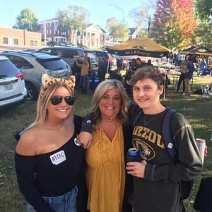 Meet your Posher, Cathy